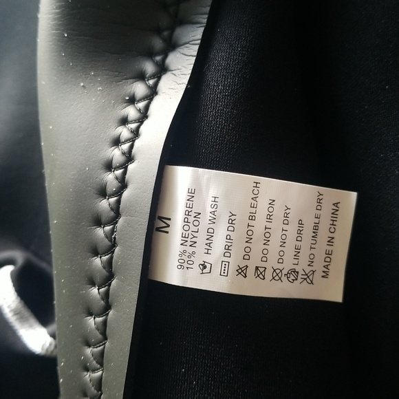 LAYATONE, Wetsuit, NEW,Decorate the ocean, Women size M - Picture 6 of 6